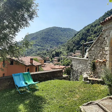 Family House Il Butto Dom wakacyjny Erve